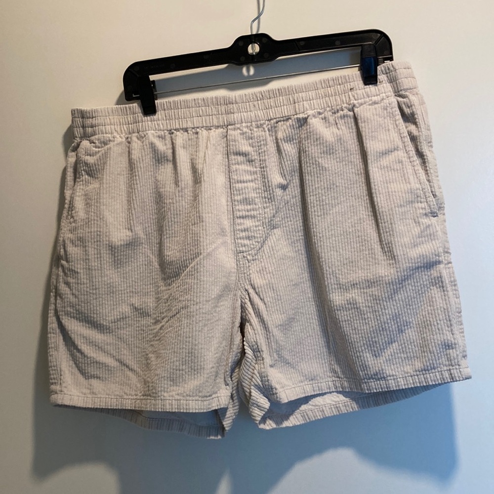 Madewell Men's Flat Front Shorts - Light Gray